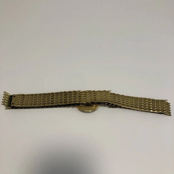 Vintage 90's Lion's Head Stretch Belt Gold Tone Medallion Scalloped Metal Scales - Picture 3 of 5